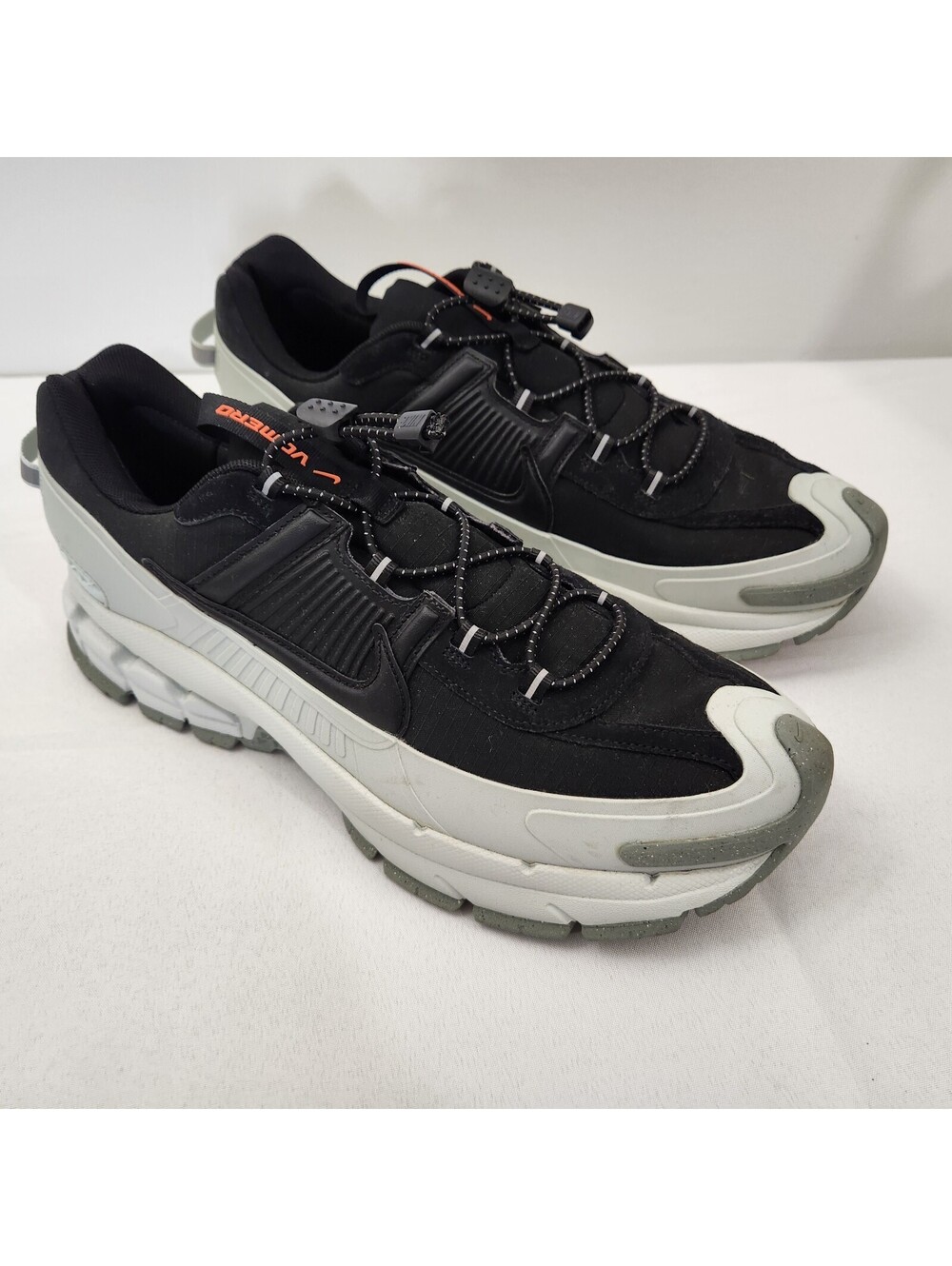 Nike Zoom Vomero 5 Roam All Weather Men 13 Running Shoes FV2295-001 Black Silver